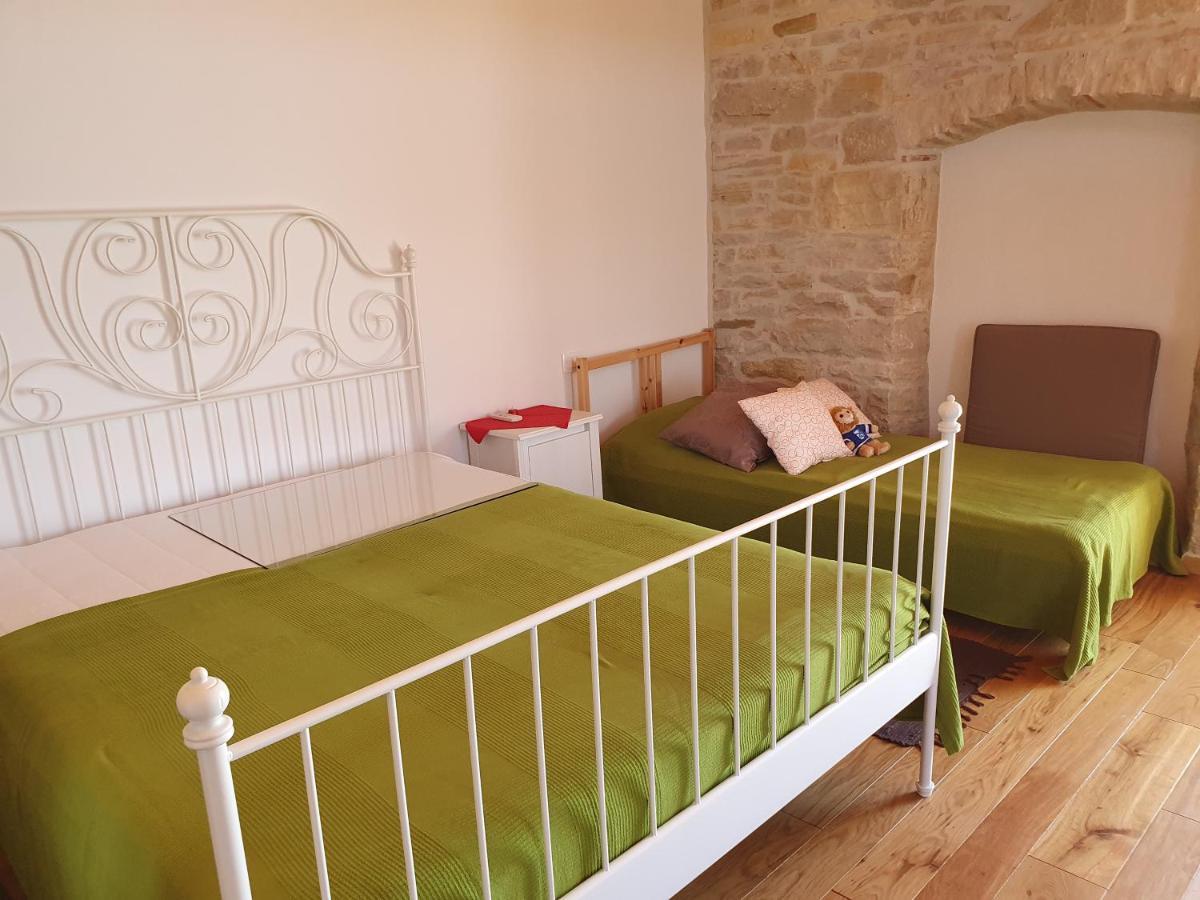 Casa Dei Boscarini Hotel Buje Bagian luar foto