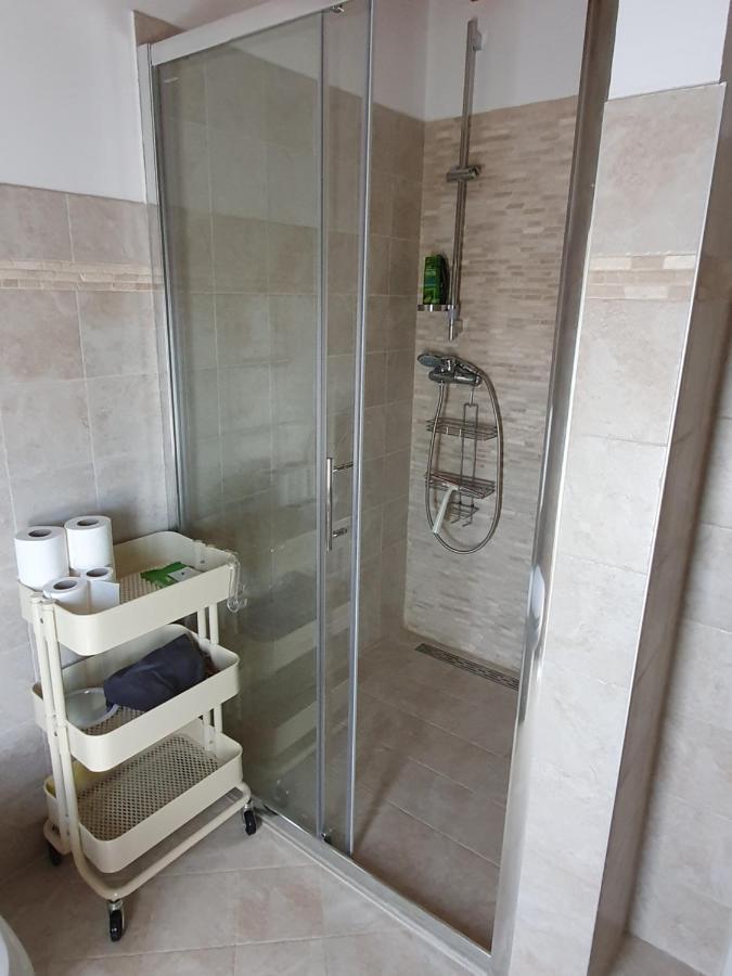 Casa Dei Boscarini Hotel Buje Bagian luar foto